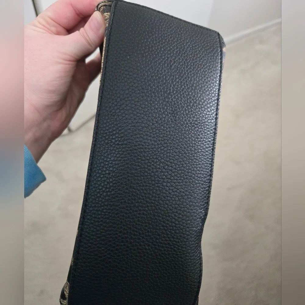 Tahari shoulder bag - Picture 13 of 16